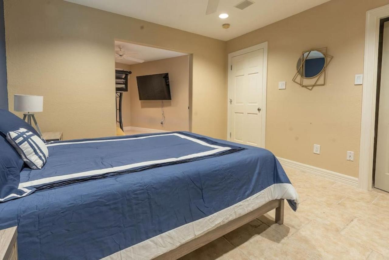 Huge 6 Bedroom With Pool, Spa, 85 Inch Tv, Game Room Houston Zewnętrze zdjęcie