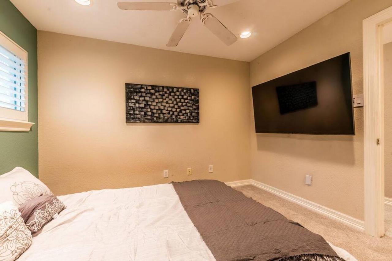 Huge 6 Bedroom With Pool, Spa, 85 Inch Tv, Game Room Houston Zewnętrze zdjęcie