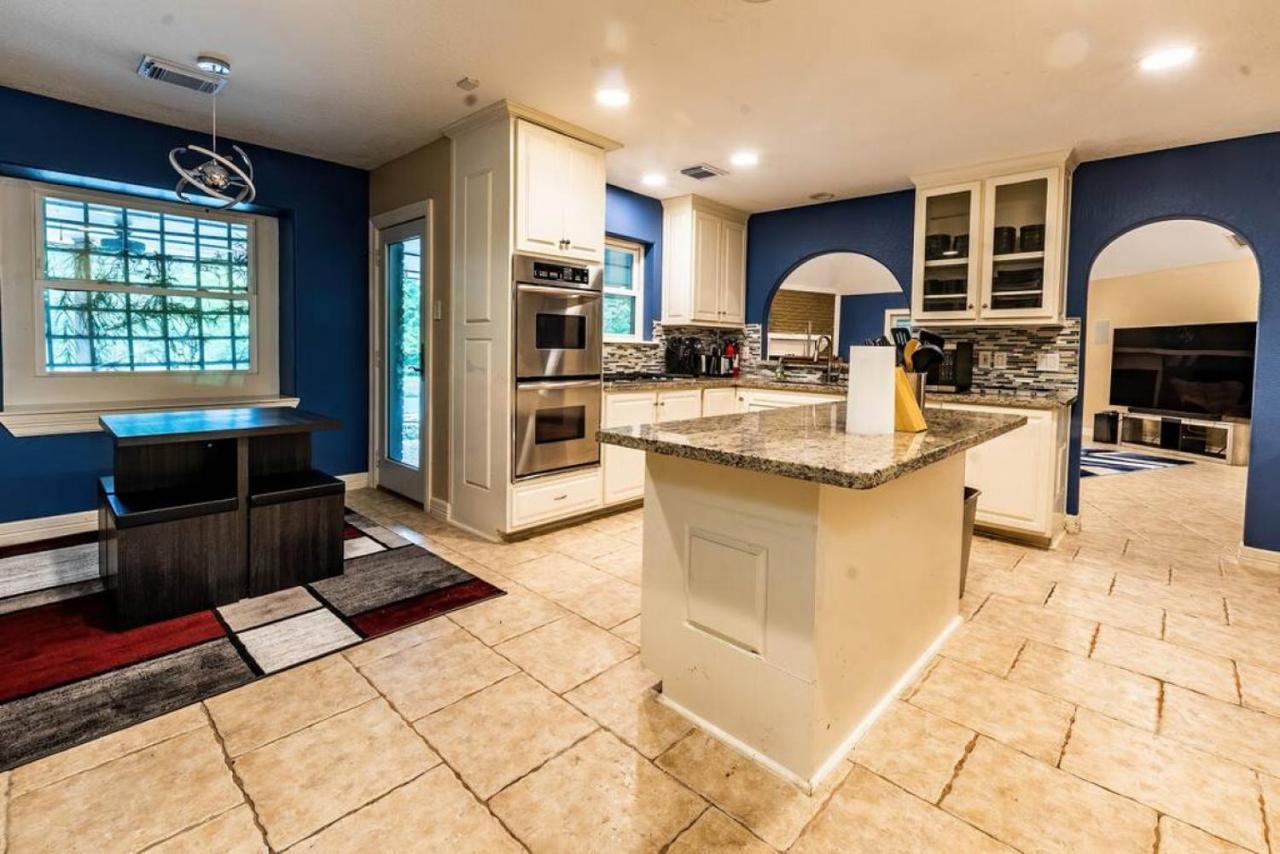 Huge 6 Bedroom With Pool, Spa, 85 Inch Tv, Game Room Houston Zewnętrze zdjęcie