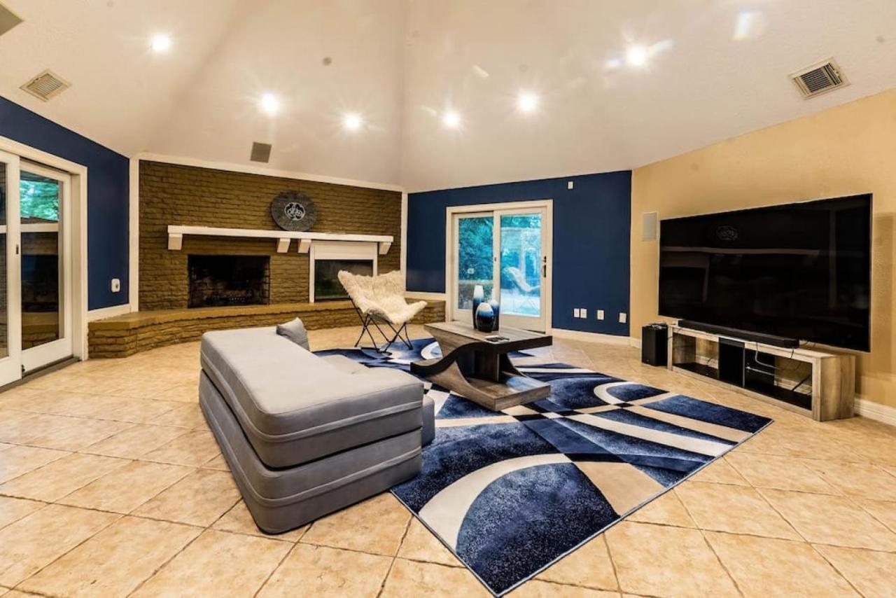 Huge 6 Bedroom With Pool, Spa, 85 Inch Tv, Game Room Houston Zewnętrze zdjęcie