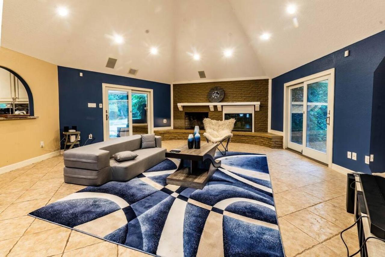 Huge 6 Bedroom With Pool, Spa, 85 Inch Tv, Game Room Houston Zewnętrze zdjęcie