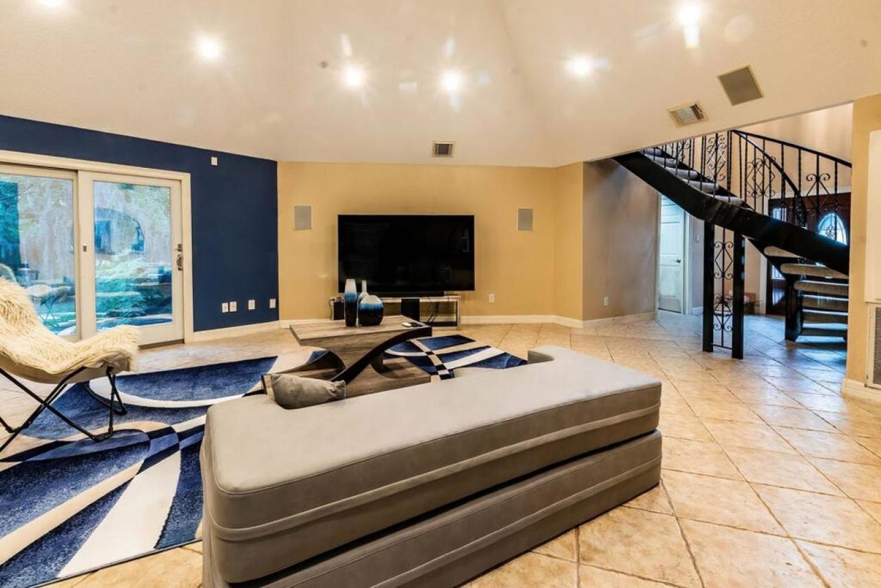 Huge 6 Bedroom With Pool, Spa, 85 Inch Tv, Game Room Houston Zewnętrze zdjęcie